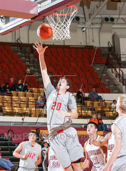 Thumbnail 1 in Holliday vs. Paducah (Fantasy of Lights Tournament) photogallery.