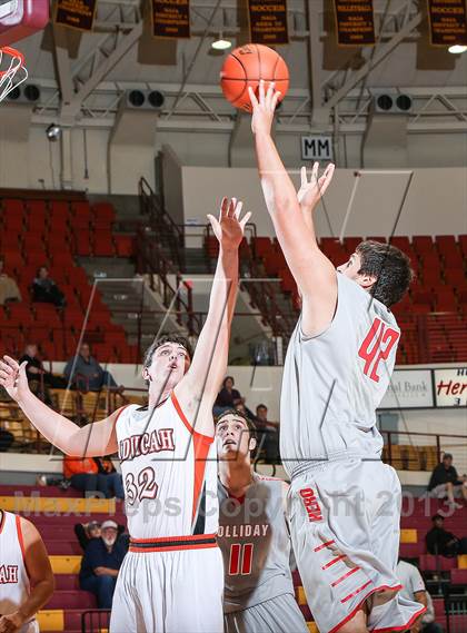 Thumbnail 1 in Holliday vs. Paducah (Fantasy of Lights Tournament) photogallery.