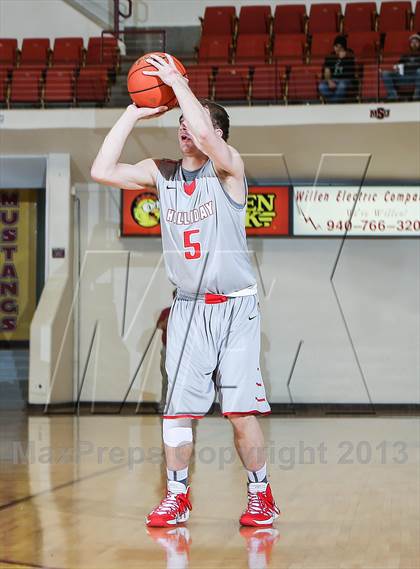 Thumbnail 2 in Holliday vs. Paducah (Fantasy of Lights Tournament) photogallery.