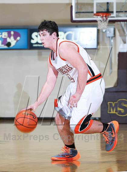 Thumbnail 3 in Holliday vs. Paducah (Fantasy of Lights Tournament) photogallery.