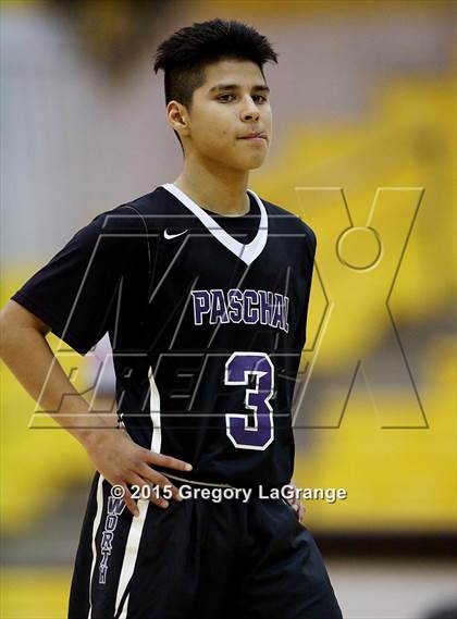 Thumbnail 3 in Paschal vs. McKinney photogallery.