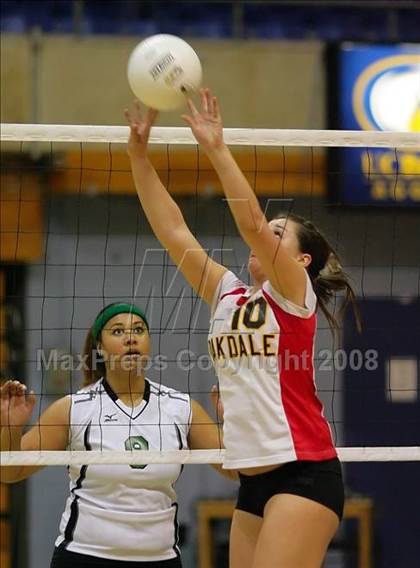 Thumbnail 2 in Oakdale vs. St. Mary's (CIF SJS D3 Final) photogallery.