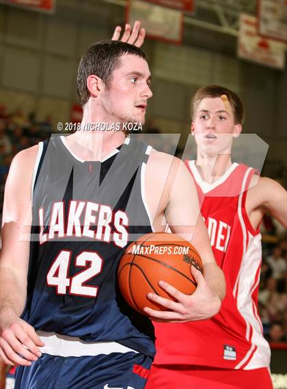 Thumbnail 1 in Lake Oswego @ Mater Dei (Nike Extravaganza)  photogallery.