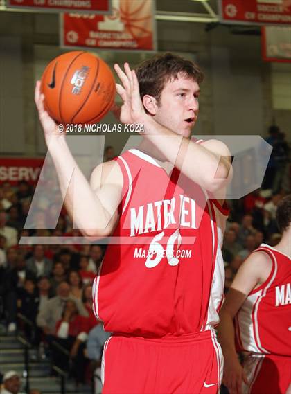 Thumbnail 1 in Lake Oswego @ Mater Dei (Nike Extravaganza)  photogallery.