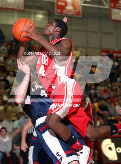 Thumbnail 3 in Lake Oswego @ Mater Dei (Nike Extravaganza)  photogallery.