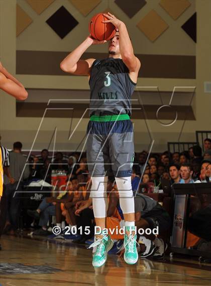 Thumbnail 1 in King vs. Chino Hills (MaxPreps Holiday Classic) photogallery.