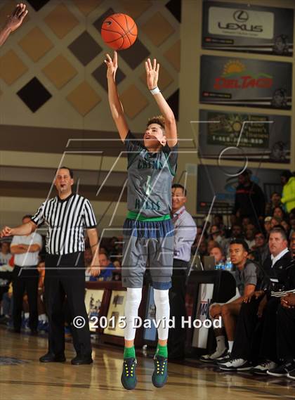 Thumbnail 2 in King vs. Chino Hills (MaxPreps Holiday Classic) photogallery.