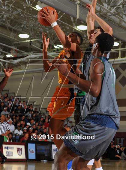 Thumbnail 3 in King vs. Chino Hills (MaxPreps Holiday Classic) photogallery.