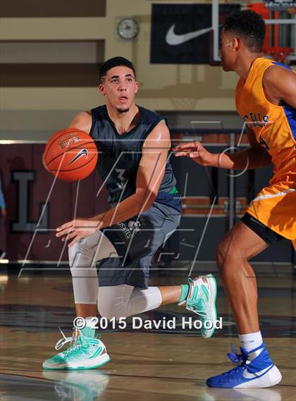 Thumbnail 1 in King vs. Chino Hills (MaxPreps Holiday Classic) photogallery.