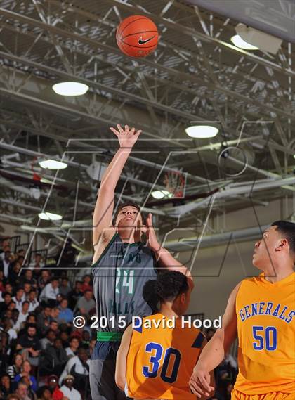 Thumbnail 2 in King vs. Chino Hills (MaxPreps Holiday Classic) photogallery.