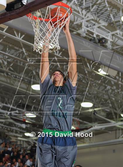 Thumbnail 3 in King vs. Chino Hills (MaxPreps Holiday Classic) photogallery.