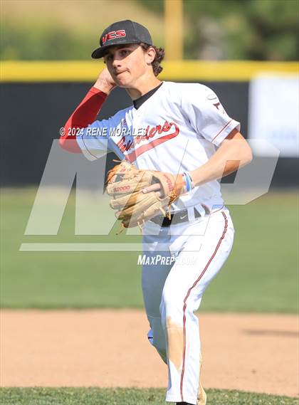 Thumbnail 2 in Diamond Bar vs Village Christian (CIF SS D6 Semi-Final) photogallery.