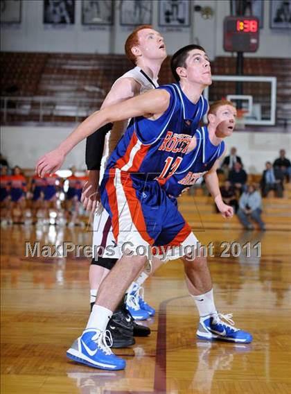Thumbnail 2 in Benton v. Okawville (Benton Invitational Tournament) photogallery.
