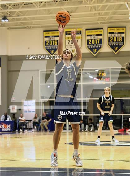 Thumbnail 2 in Concord Academy vs. Greensboro Day School photogallery.