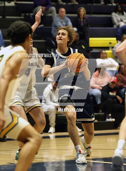 Thumbnail 3 in Concord Academy vs. Greensboro Day School photogallery.