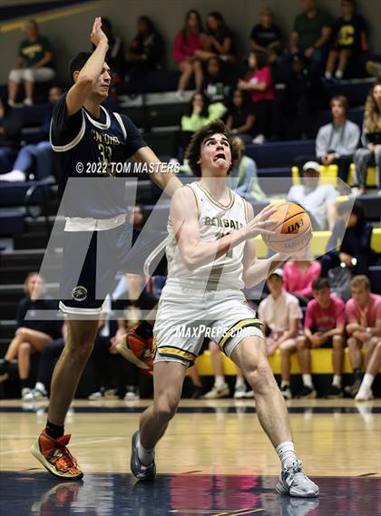 Thumbnail 3 in Concord Academy vs. Greensboro Day School photogallery.