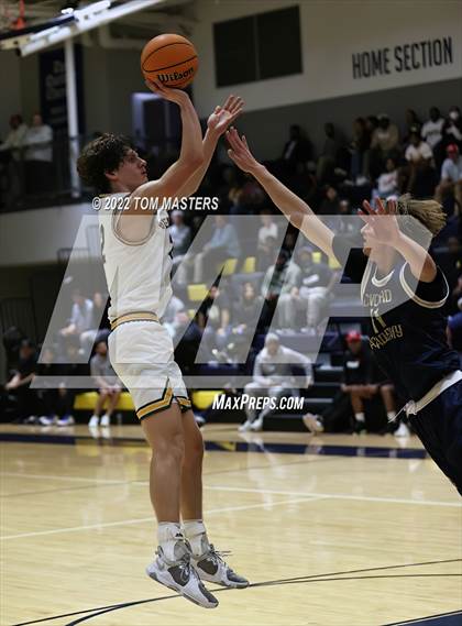 Thumbnail 3 in Concord Academy vs. Greensboro Day School photogallery.