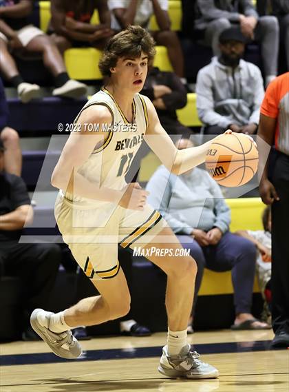 Thumbnail 3 in Concord Academy vs. Greensboro Day School photogallery.