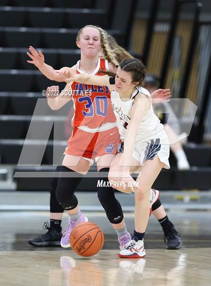 Thumbnail 2 in Licking Valley vs. Bishop Hartley (OHSAA D2 District Semifinal) photogallery.