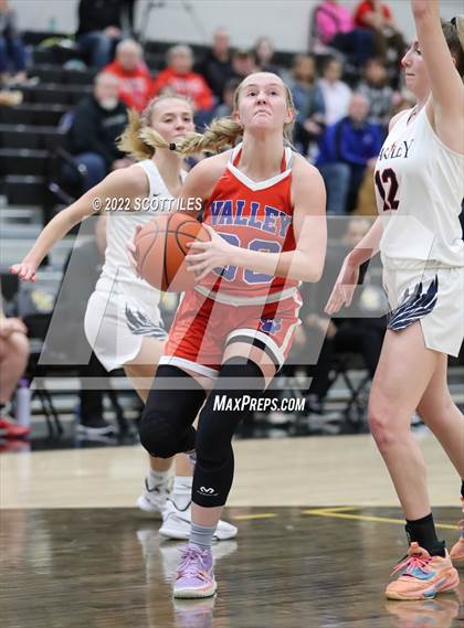 Thumbnail 3 in Licking Valley vs. Bishop Hartley (OHSAA D2 District Semifinal) photogallery.