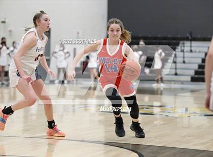 Thumbnail 3 in Licking Valley vs. Bishop Hartley (OHSAA D2 District Semifinal) photogallery.