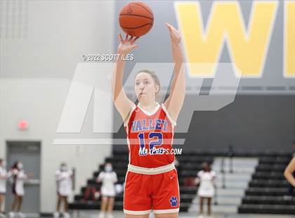 Thumbnail 2 in Licking Valley vs. Bishop Hartley (OHSAA D2 District Semifinal) photogallery.