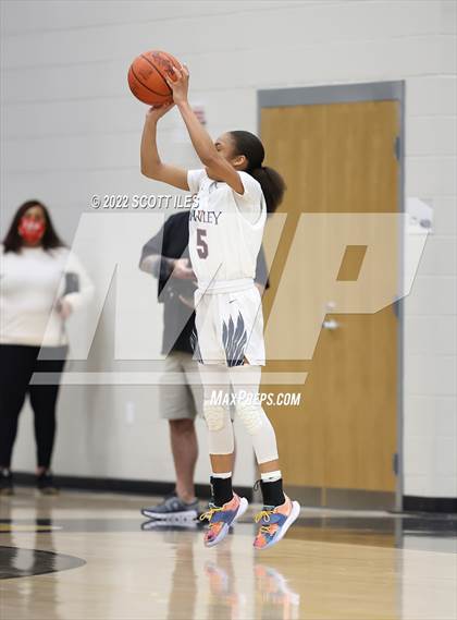 Thumbnail 2 in Licking Valley vs. Bishop Hartley (OHSAA D2 District Semifinal) photogallery.