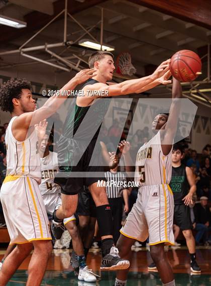 Thumbnail 3 in Red Bluff vs Serra  (Holiday Classic Tournament ) photogallery.