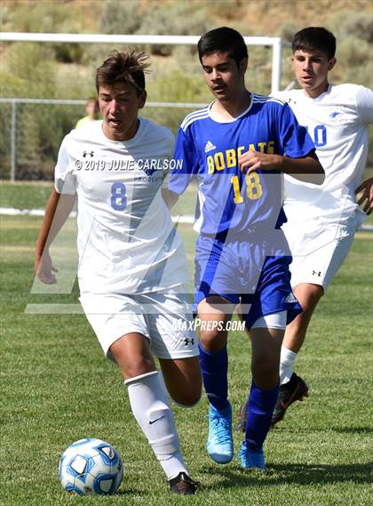 Thumbnail 2 in Bloomfield vs. Bosque (Aztec Tiger Shootout) photogallery.