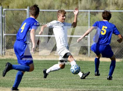 Thumbnail 3 in Bloomfield vs. Bosque (Aztec Tiger Shootout) photogallery.