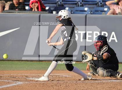 Thumbnail 2 in Riverton vs. West (UHSAA 6A Final Game 1) photogallery.