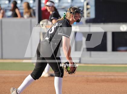 Thumbnail 2 in Riverton vs. West (UHSAA 6A Final Game 1) photogallery.