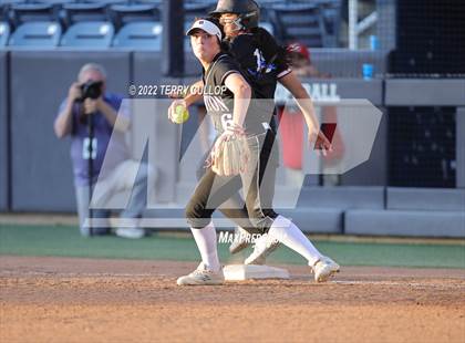 Thumbnail 3 in Riverton vs. West (UHSAA 6A Final Game 1) photogallery.