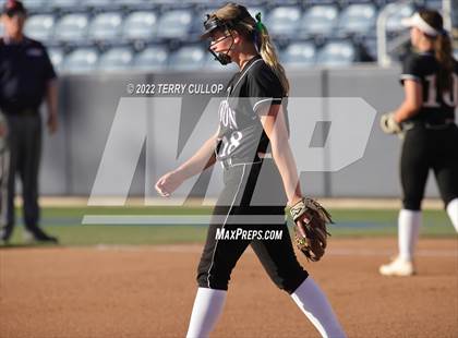 Thumbnail 3 in Riverton vs. West (UHSAA 6A Final Game 1) photogallery.