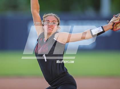 Thumbnail 2 in Riverton vs. West (UHSAA 6A Final Game 1) photogallery.