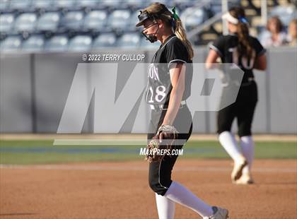 Thumbnail 2 in Riverton vs. West (UHSAA 6A Final Game 1) photogallery.