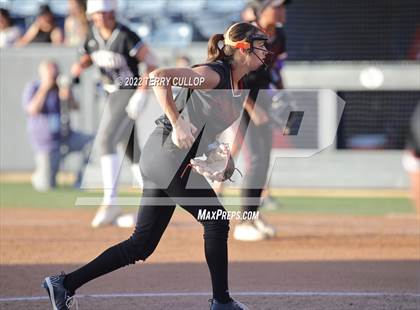 Thumbnail 2 in Riverton vs. West (UHSAA 6A Final Game 1) photogallery.
