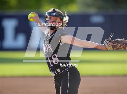 Thumbnail 1 in Riverton vs. West (UHSAA 6A Final Game 1) photogallery.