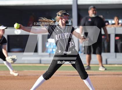 Thumbnail 1 in Riverton vs. West (UHSAA 6A Final Game 1) photogallery.
