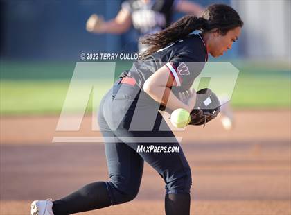 Thumbnail 2 in Riverton vs. West (UHSAA 6A Final Game 1) photogallery.