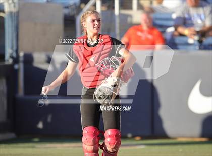 Thumbnail 2 in Riverton vs. West (UHSAA 6A Final Game 1) photogallery.