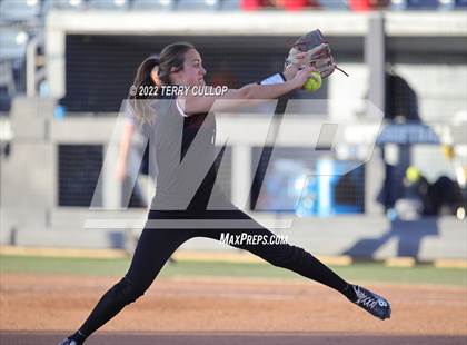 Thumbnail 1 in Riverton vs. West (UHSAA 6A Final Game 1) photogallery.