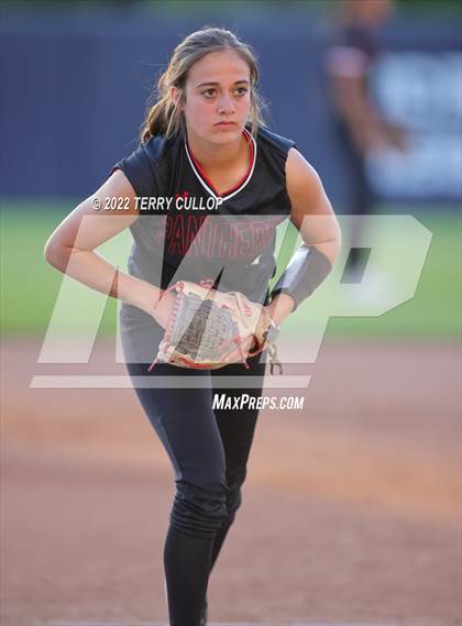Thumbnail 3 in Riverton vs. West (UHSAA 6A Final Game 1) photogallery.