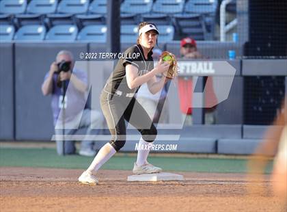 Thumbnail 2 in Riverton vs. West (UHSAA 6A Final Game 1) photogallery.