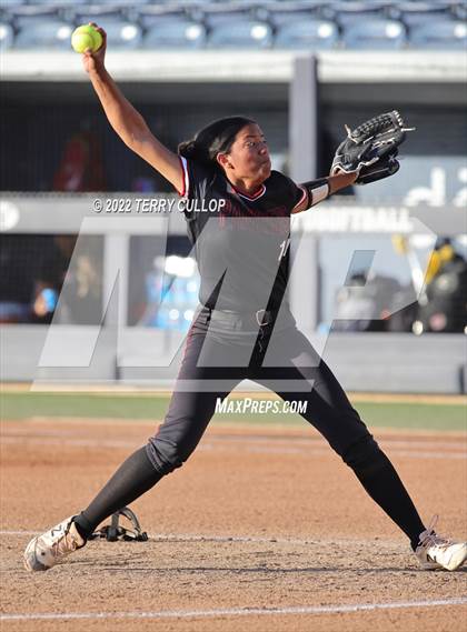 Thumbnail 2 in Riverton vs. West (UHSAA 6A Final Game 1) photogallery.