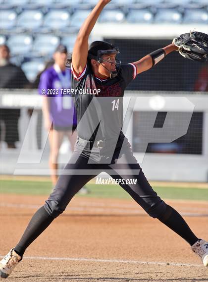 Thumbnail 2 in Riverton vs. West (UHSAA 6A Final Game 1) photogallery.
