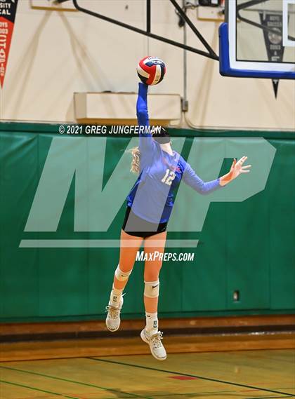 Thumbnail 1 in Tamalpais @ Branson (CIF NCS D3 Semi-Final) photogallery.