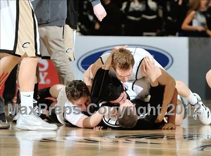 Thumbnail 2 in Calabasas vs. South (CIF SS D3AA Final) photogallery.