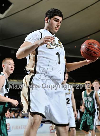 Thumbnail 1 in Calabasas vs. South (CIF SS D3AA Final) photogallery.