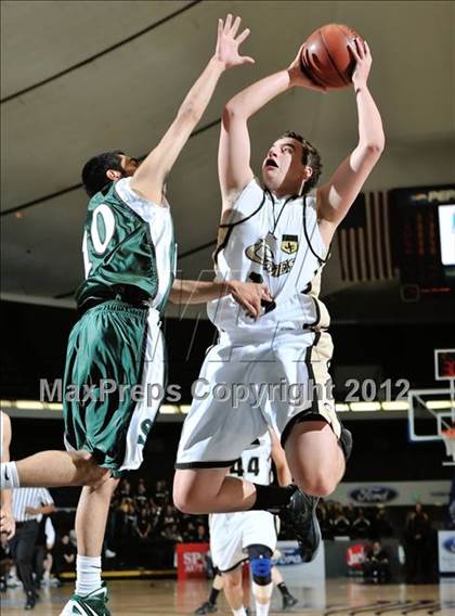 Thumbnail 2 in Calabasas vs. South (CIF SS D3AA Final) photogallery.